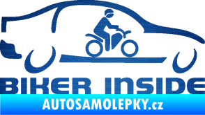 Samolepka Biker inside 001 motorkář v autě škrábaný kov modrý