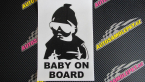 Samolepka Baby on board 002 levá s textem miminko s brýlemi