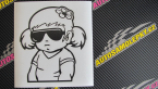 Samolepka Dítě v autě 057 levá holčička s brýlemi