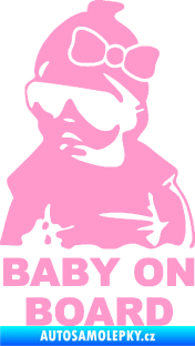 Samolepka Baby on board 001 levá s textem miminko s brýlemi a s mašlí světle růžová