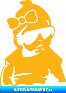 Samolepka Baby on board 001 pravá miminko s brýlemi a s mašlí světle oranžová