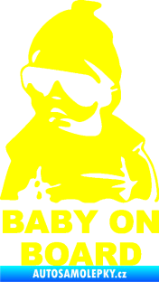 Samolepka Baby on board 002 levá s textem miminko s brýlemi žlutá citron