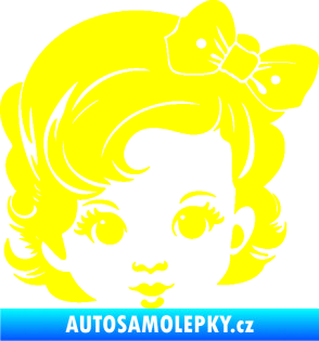 Samolepka Dítě v autě 110 pravá holčička s mašlí žlutá citron