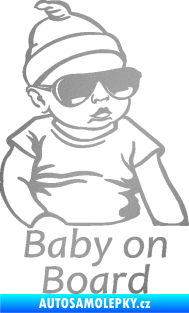 Samolepka Baby on board 003 pravá s textem miminko s brýlemi stříbrná metalíza