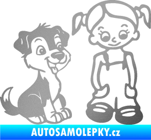 Samolepka Dítě v autě 099 pravá holčička a pes stříbrná metalíza