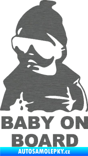 Samolepka Baby on board 002 levá s textem miminko s brýlemi škrábaný titan