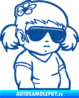 Samolepka Dítě v autě 057 pravá holčička s brýlemi Ultra Metalic modrá