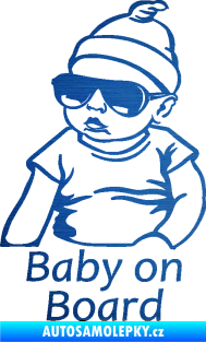 Samolepka Baby on board 003 levá s textem miminko s brýlemi škrábaný kov modrý