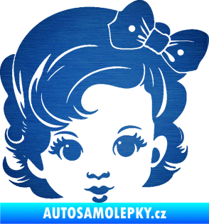 Samolepka Dítě v autě 110 pravá holčička s mašlí škrábaný kov modrý