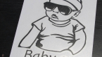 Samolepka Baby on board 003 levá s textem miminko s brýlemi