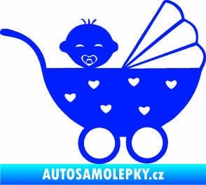 Samolepka Dítě v autě 070 pravá kočárek s miminkem modrá dynamic