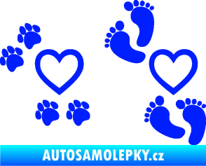 Samolepka Dítě v autě 079 levá nožičky a tlapky se srdíčkem modrá dynamic