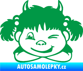 Samolepka Dítě v autě 056 levá holčička čertice zelená