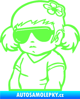 Samolepka Dítě v autě 057 levá holčička s brýlemi Fluorescentní zelená