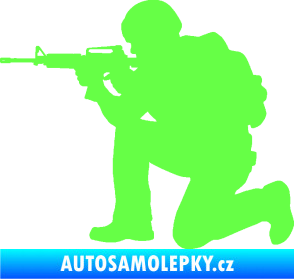 Samolepka Voják 007 levá Fluorescentní zelená