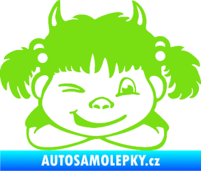 Samolepka Dítě v autě 056 pravá holčička čertice zelená kawasaki