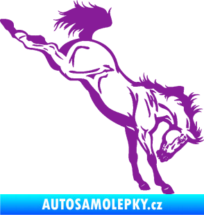 Samolepka Kůň 052 pravá vykopává zadní nohy fialová