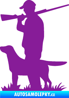 Samolepka Myslivec 005 levá se psem na lovu fialová