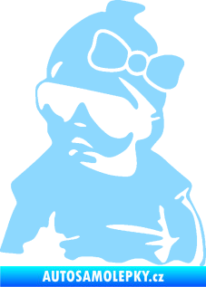 Samolepka Baby on board 001 levá miminko s brýlemi a s mašlí světle modrá