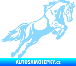 Samolepka Kůň 050 pravá ve skoku světle modrá
