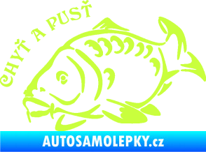 Samolepka Kapr 007 chyť a pusť limetová