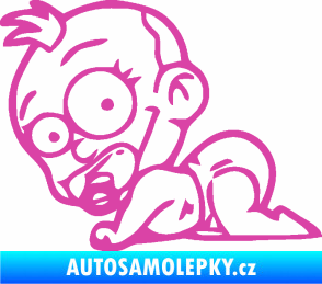 Samolepka Dítě v autě 067 levá lezoucí miminko růžová