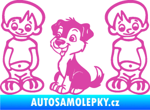 Samolepka Dítě v autě 103 levá dva kluci a pes růžová