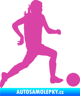 Samolepka Fotbalistka 001 pravá růžová