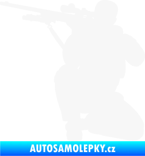 Samolepka Voják 010 levá sniper bílá