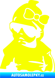 Samolepka Baby on board 001 levá miminko s brýlemi a s mašlí Fluorescentní žlutá