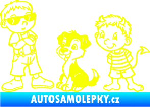 Samolepka Dítě v autě 104 levá dva kluci a pes Fluorescentní žlutá