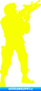 Samolepka Voják 004 pravá Fluorescentní žlutá