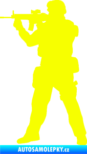 Samolepka Voják 006 levá Fluorescentní žlutá