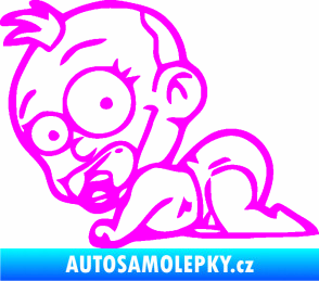 Samolepka Dítě v autě 067 levá lezoucí miminko Fluorescentní růžová