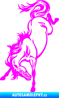 Samolepka Kůň 053 levá výkop zadníma nohama Fluorescentní růžová