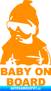 Samolepka Baby on board 002 levá s textem miminko s brýlemi oranžová