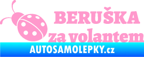 Samolepka Beruška za volantem světle růžová