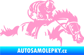 Samolepka Kůň 075 pravá závod s jezdcem, dostihy světle růžová