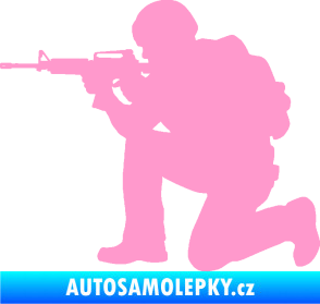 Samolepka Voják 007 levá světle růžová