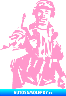 Samolepka Voják 014 pravá světle růžová
