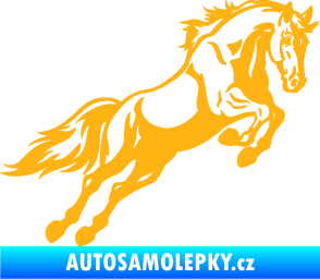 Samolepka Kůň 050 pravá ve skoku světle oranžová
