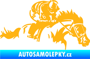 Samolepka Kůň 075 pravá závod s jezdcem, dostihy světle oranžová