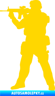 Samolepka Voják 006 levá jasně žlutá