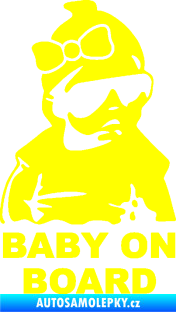 Samolepka Baby on board 001 pravá s textem miminko s brýlemi a s mašlí žlutá citron