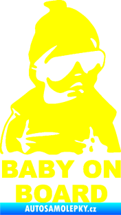 Samolepka Baby on board 002 pravá s textem miminko s brýlemi žlutá citron