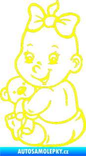 Samolepka Dítě v autě 018 levá holčička s medvídkem žlutá citron