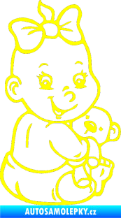 Samolepka Dítě v autě 018 pravá holčička s medvídkem žlutá citron