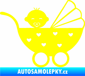 Samolepka Dítě v autě 070 pravá kočárek s miminkem žlutá citron