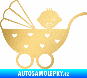 Samolepka Dítě v autě 070 levá kočárek s miminkem zlatá metalíza