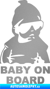 Samolepka Baby on board 002 pravá s textem miminko s brýlemi stříbrná metalíza